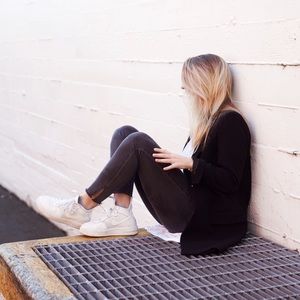 Meet your Posher, AQ